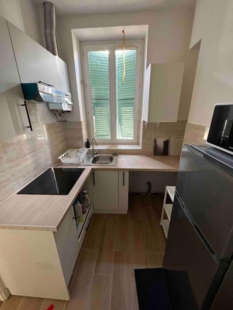 PORT NICE: Very nice 3 rooms Apartment in Nice