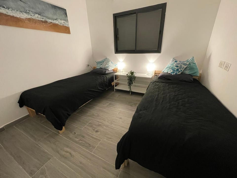 ניסים בערבה Apartment in South District