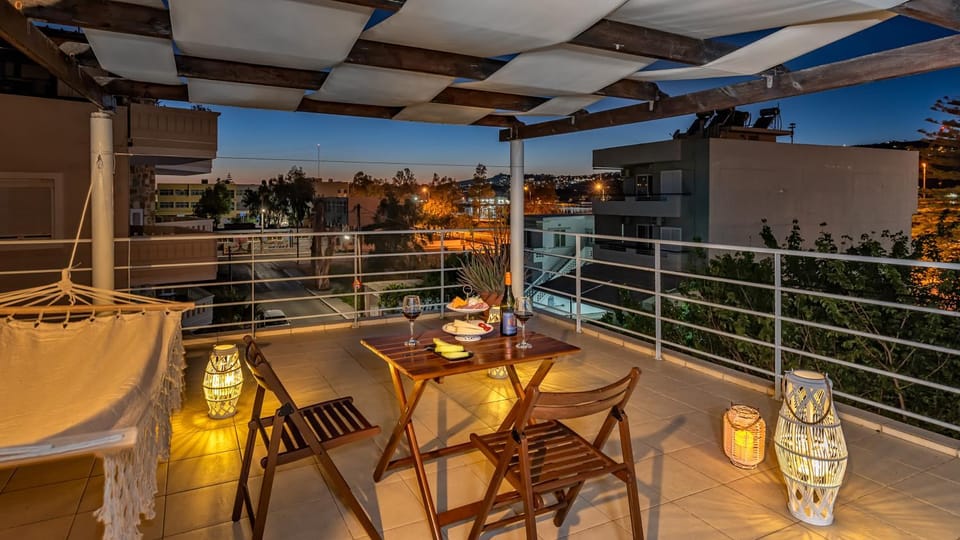 View (from property/room), Balcony/Terrace, Seating area