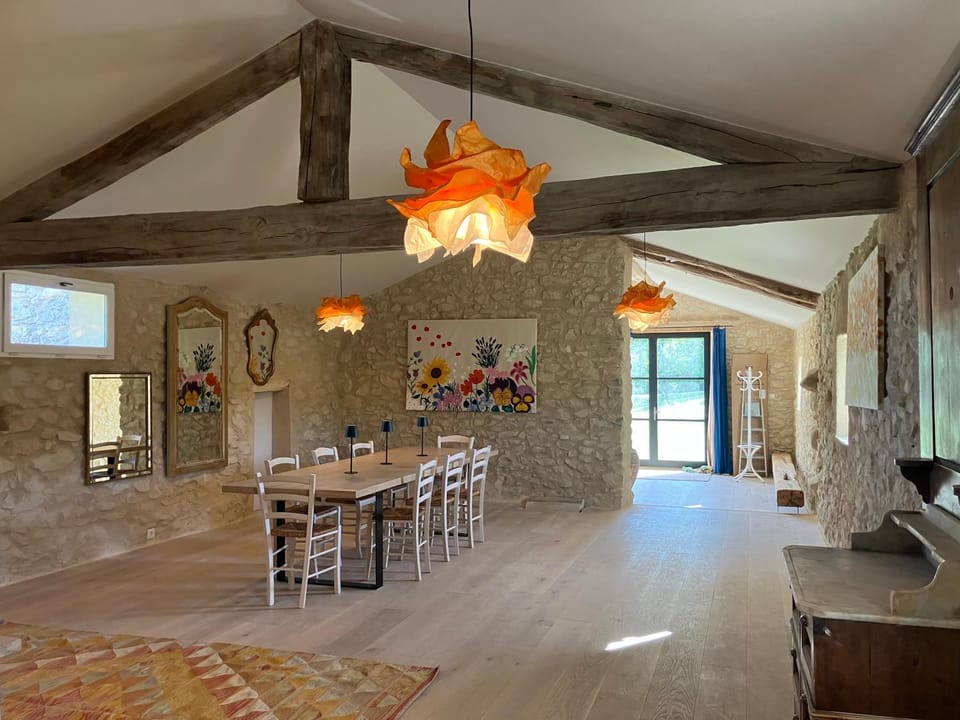 Mas du 18e siècle au calme entouré de champs de lavandes House in Forcalquier