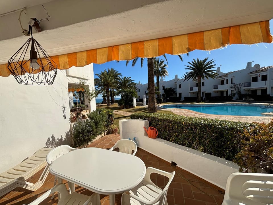 Balcony/Terrace, Pool view, Swimming pool