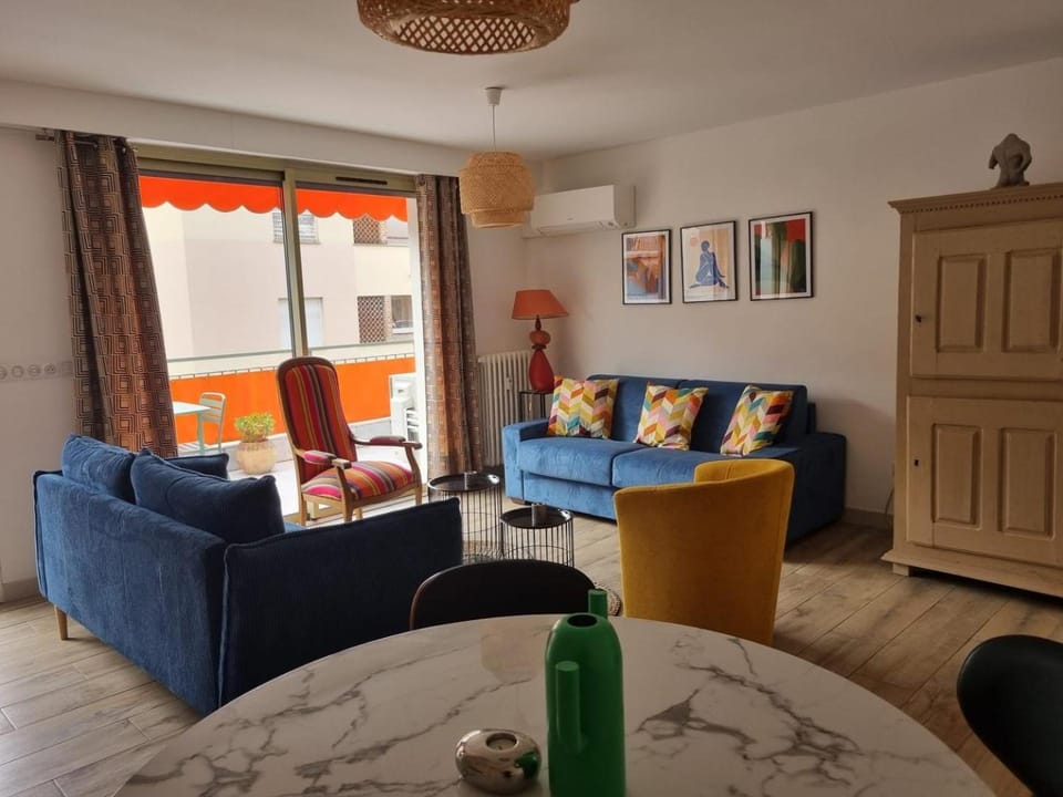 Magnifique T3, spacieux, lumineux et traversant Apartment in Nice