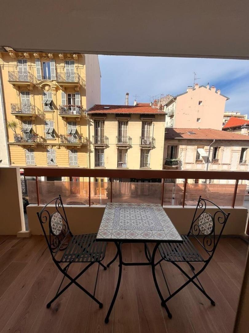 Beautiful studio - Terrace Apartment in Nice