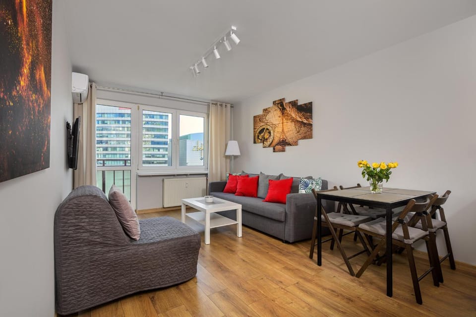 TV and multimedia, Balcony/Terrace, Living room, Seating area, Dining area