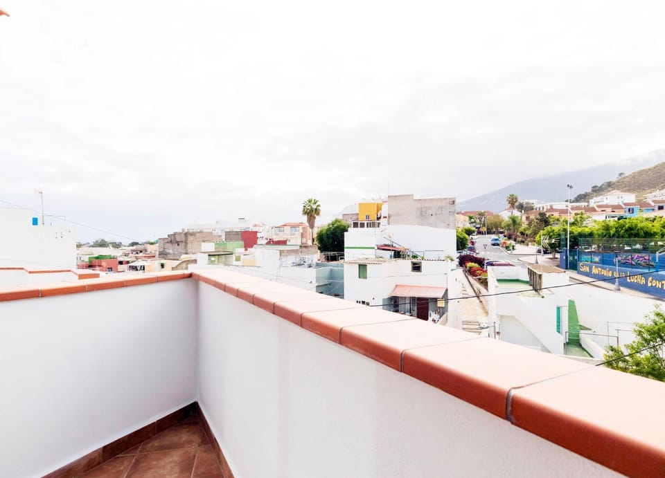 Balcony/Terrace, Mountain view