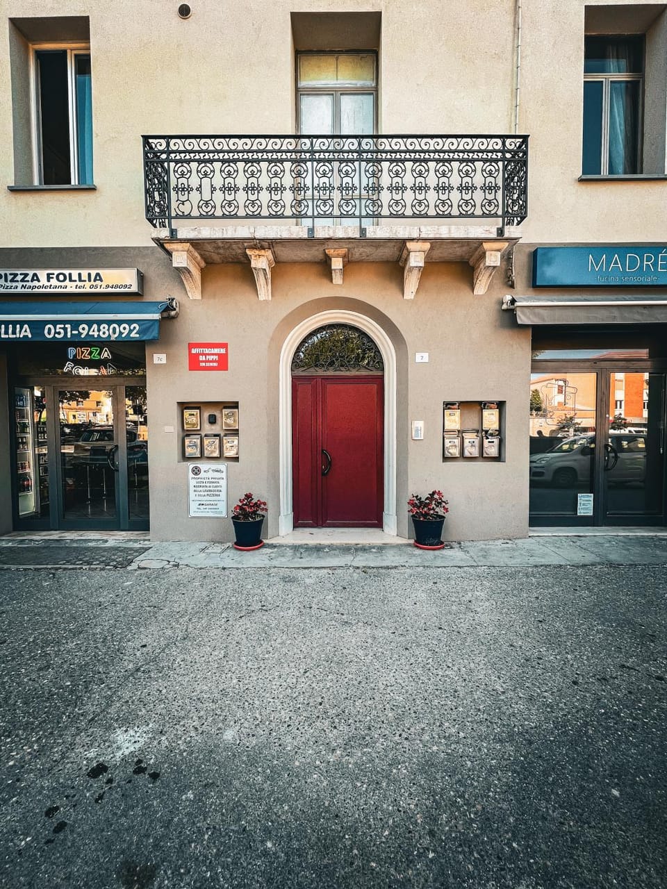 Property building, Facade/entrance