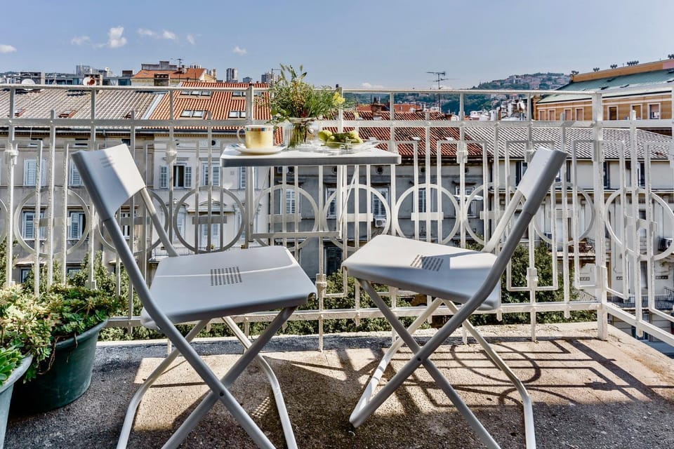 View (from property/room), Balcony/Terrace
