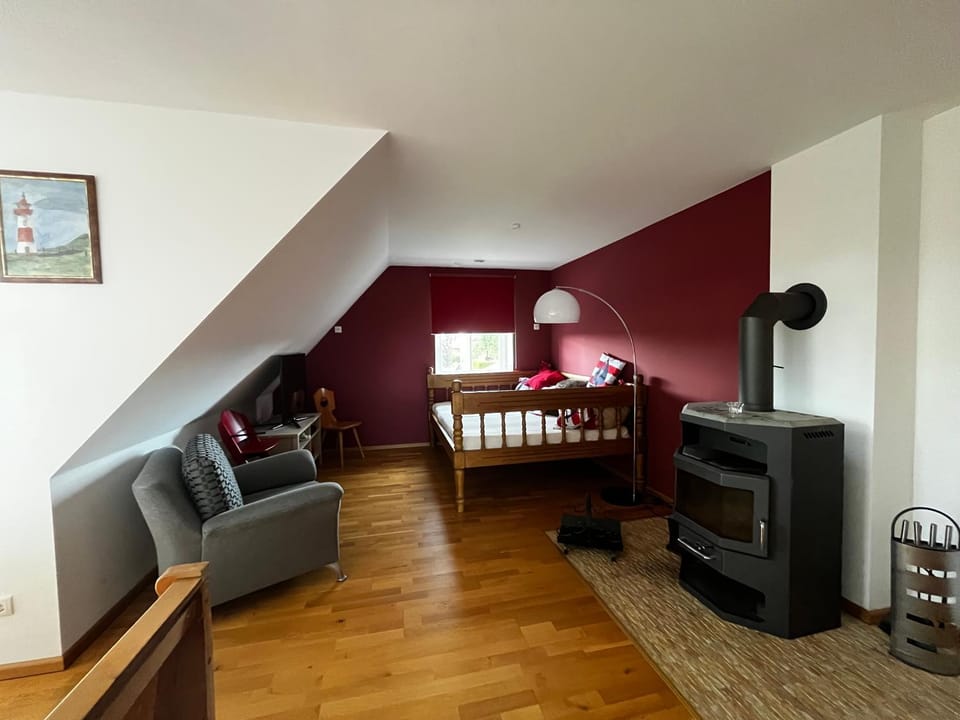 TV and multimedia, Living room, Photo of the whole room, Seating area
