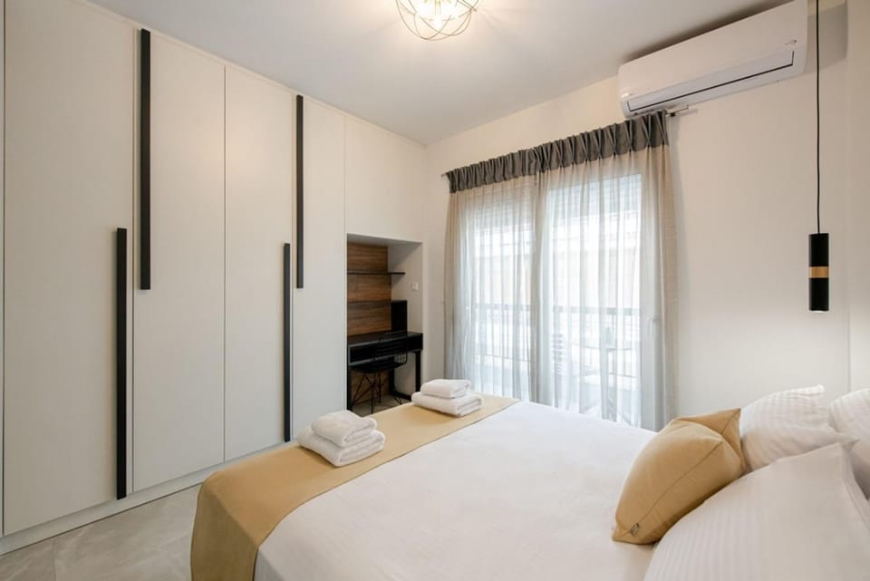 Bedroom, wardrobe