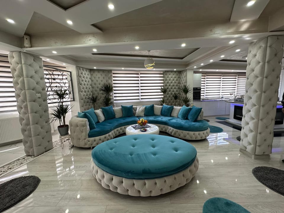 TV and multimedia, Living room, Seating area