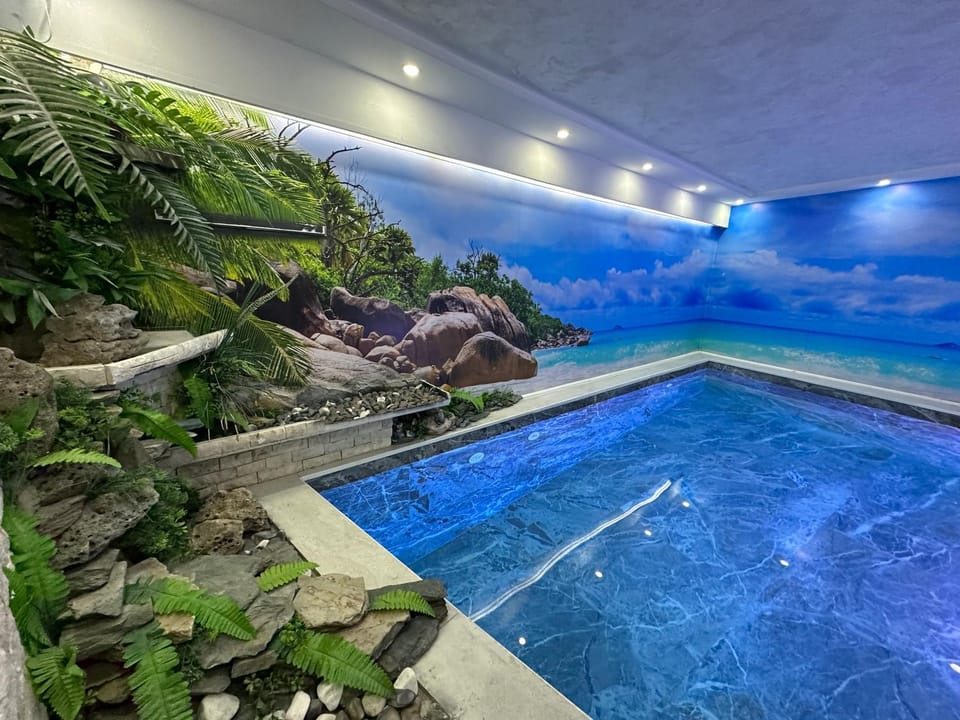 Pool view, Swimming pool