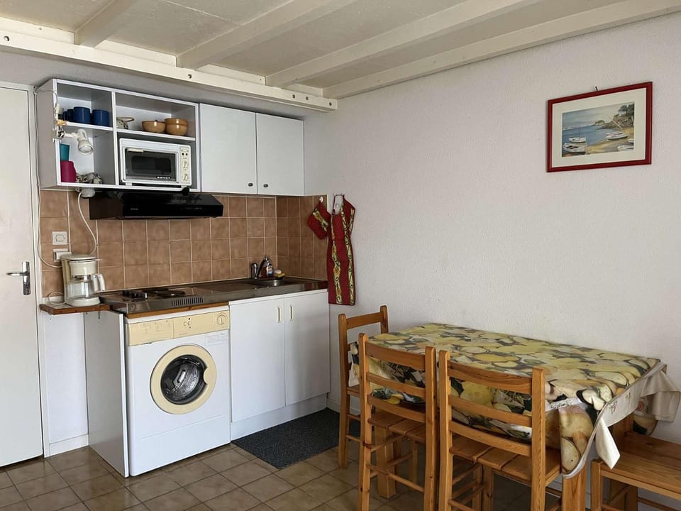 Maison cabine mezzanine 6 couchages PORT LEUCATE NATURISME PL070-103 Cabin in Leucate