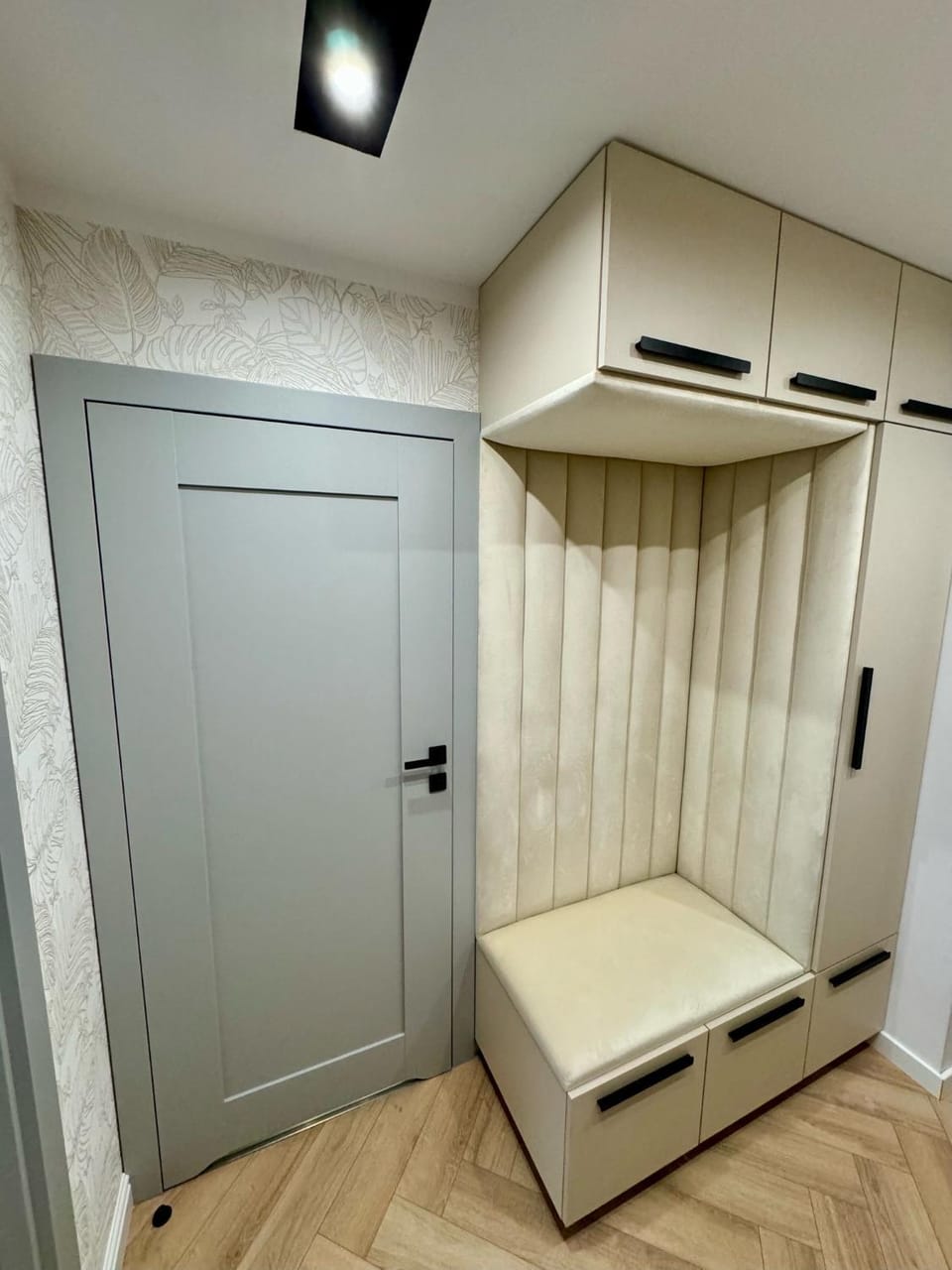 locker, wardrobe