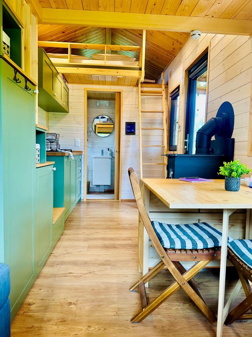 Kitchen or kitchenette, Living room, Dining area