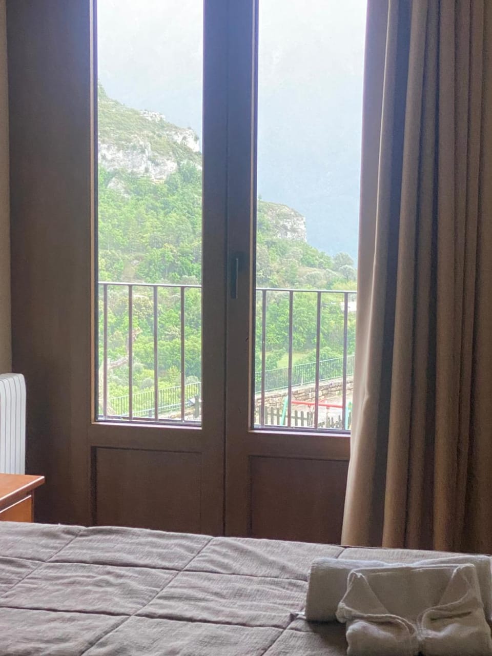 Hostal Centre Del Montsec Bed and Breakfast in Pallars Jussà