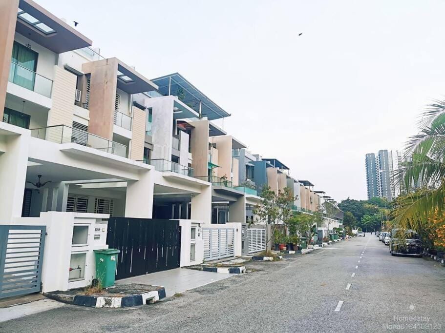 Property building, Neighbourhood, Street view, Parking