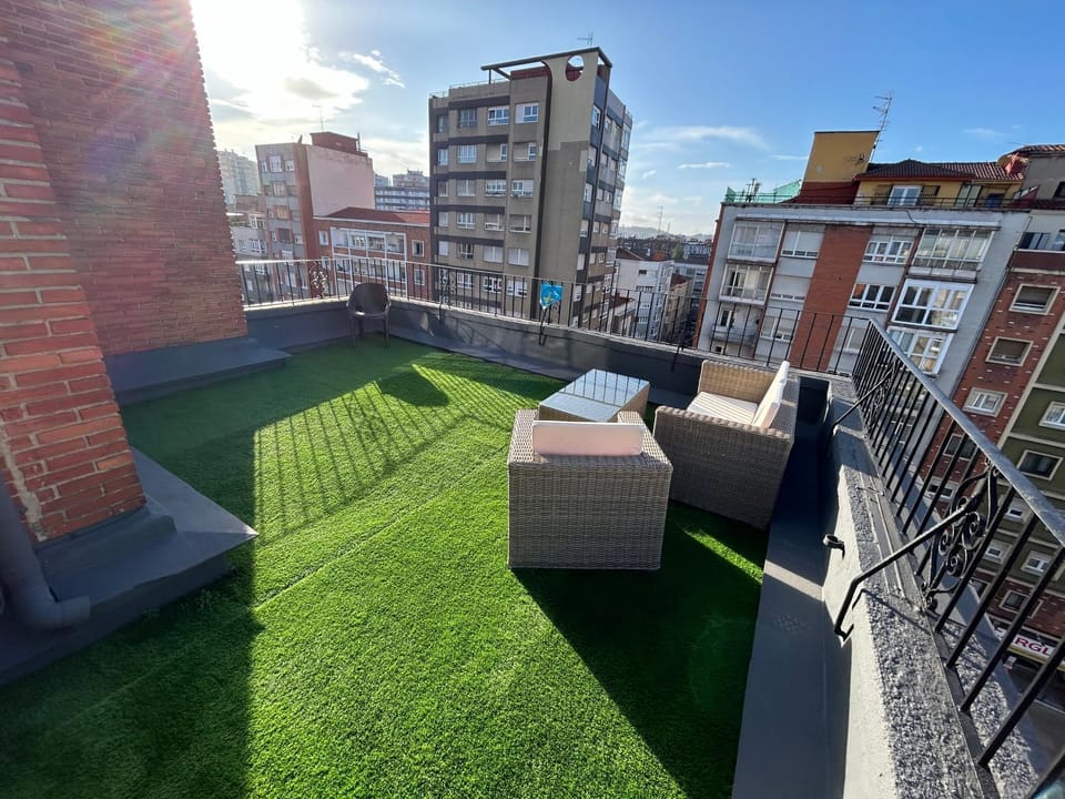 Garden, Balcony/Terrace, City view