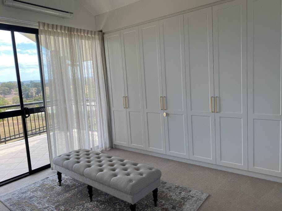View (from property/room), View (from property/room), Balcony/Terrace, Balcony/Terrace, Seating area, wardrobe