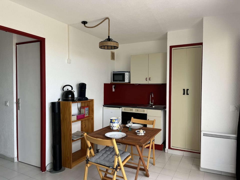 Appartement 2 pièces cabine 6 couchages PORT LEUCATE NATURISME PL080-TB21 Cabin in Leucate