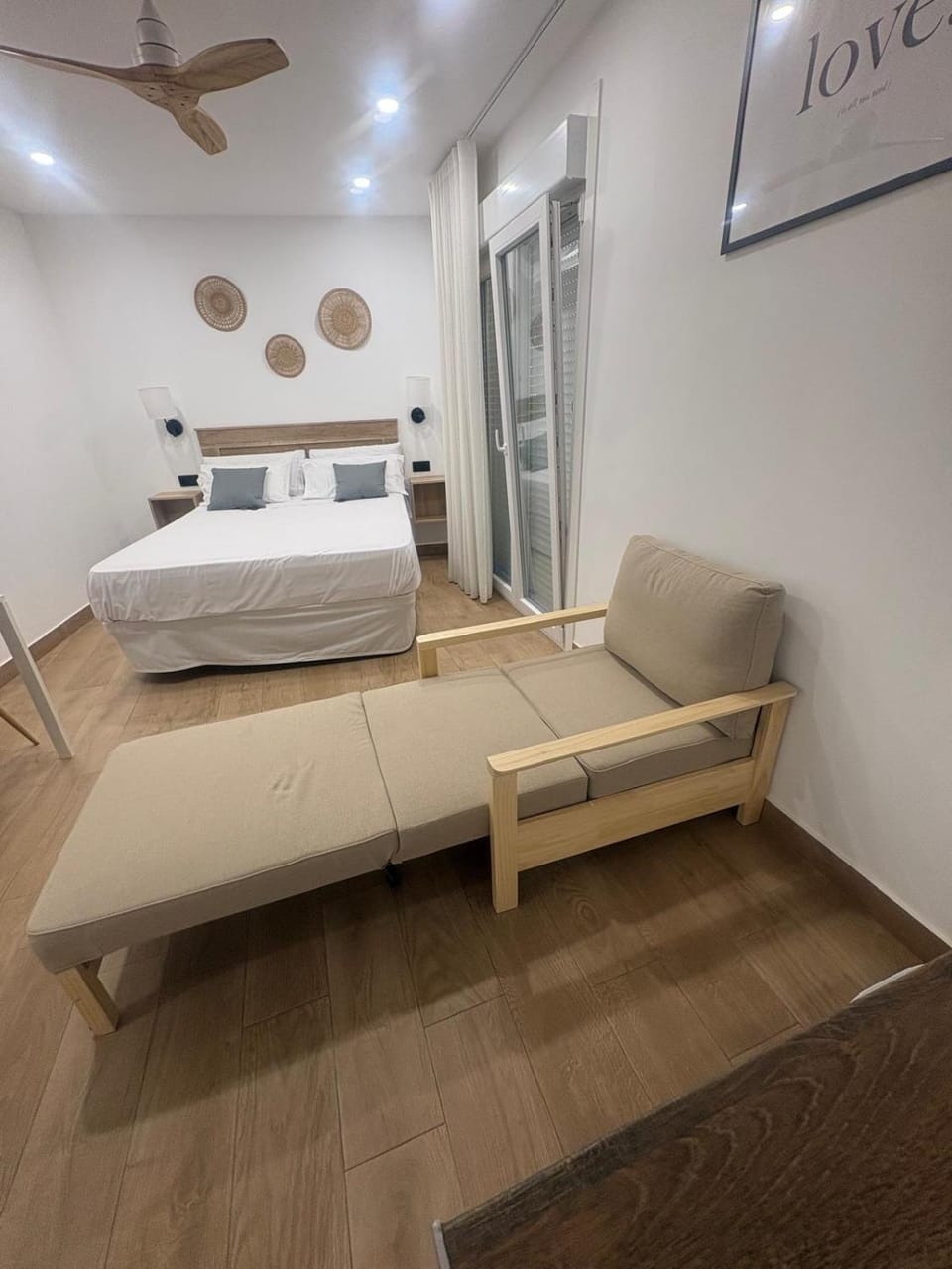Photo of the whole room