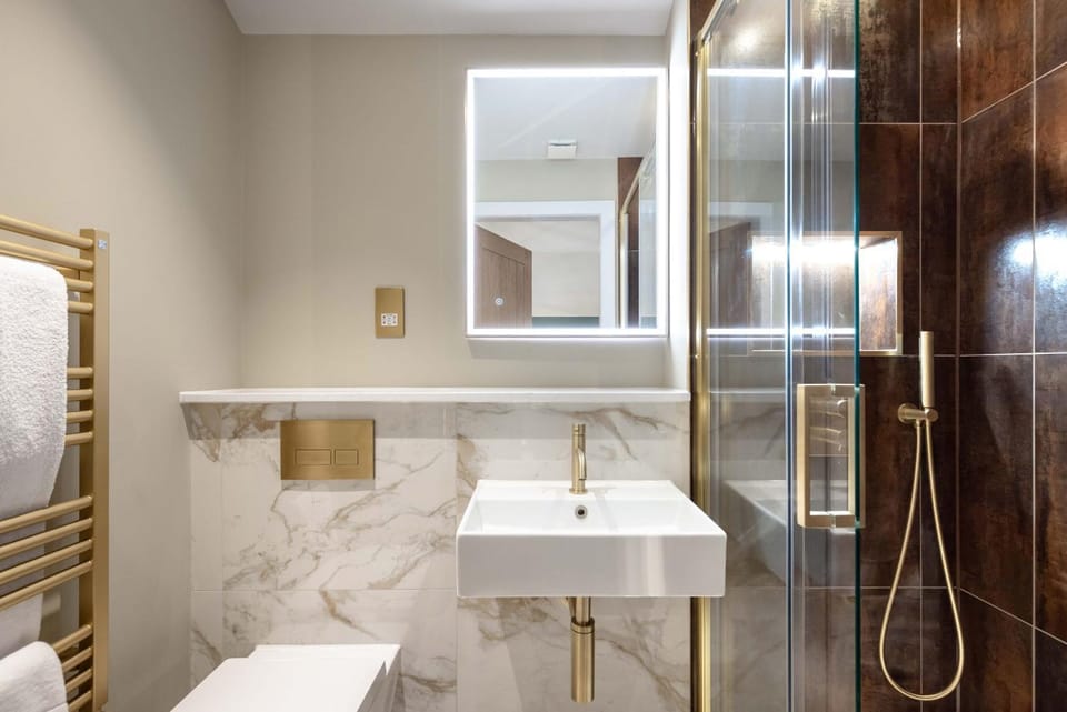 Shower, Toilet, Bathroom