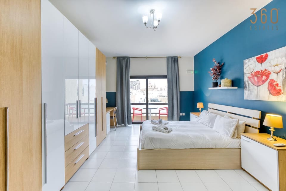 Bed, Photo of the whole room, Bedroom, wardrobe