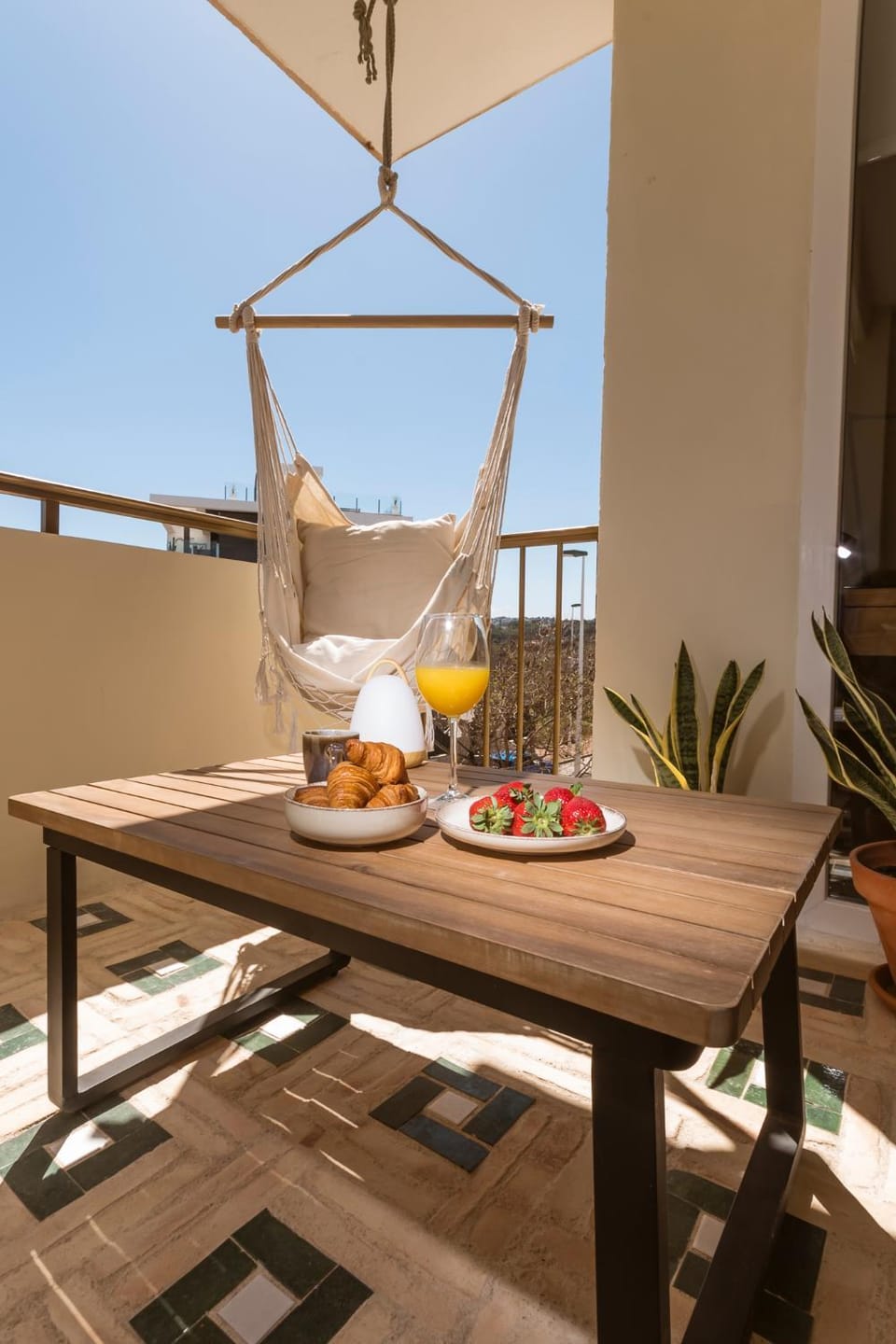 View (from property/room), Balcony/Terrace, Food and drinks, Dining area
