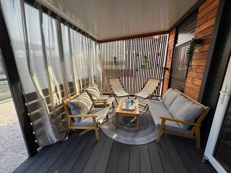 Patio, Day, View (from property/room), Balcony/Terrace, Living room, Seating area, sunbed
