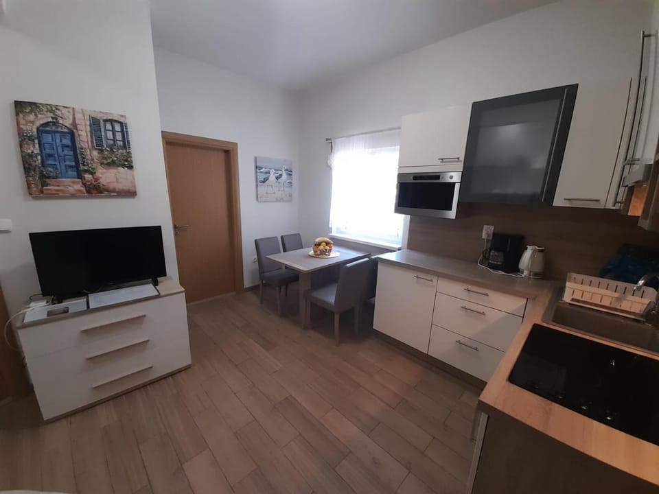 Apartment Jelena - cozy two bedroom apartment only 70m from the beach, Diklo - Zadar Apartment in Zadar