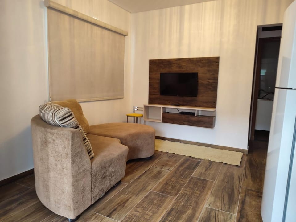 Communal lounge/ TV room, TV and multimedia, Living room, Seating area, Evening entertainment