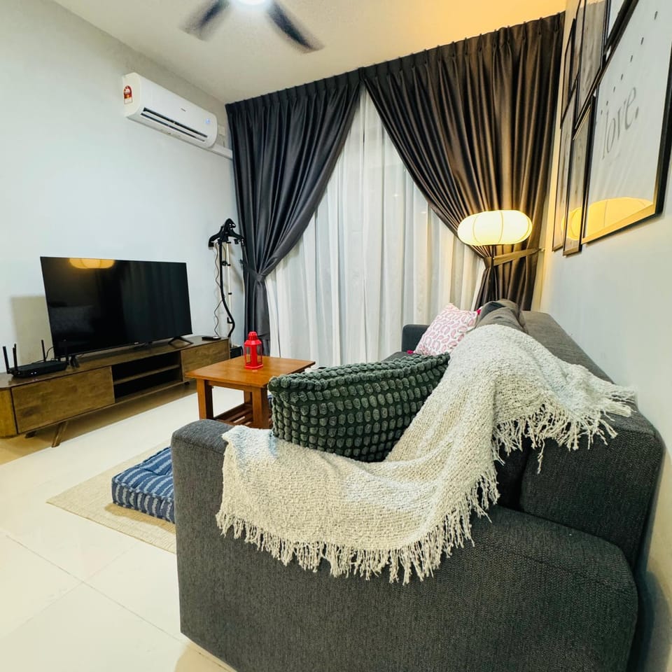 Communal lounge/ TV room, TV and multimedia, Living room, Photo of the whole room, Evening entertainment, air conditioner