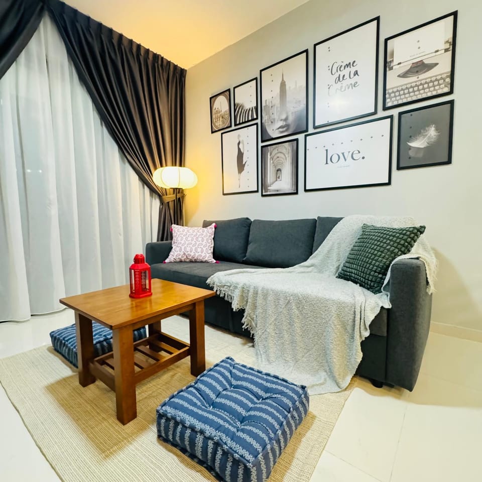 Living room, Photo of the whole room, Seating area