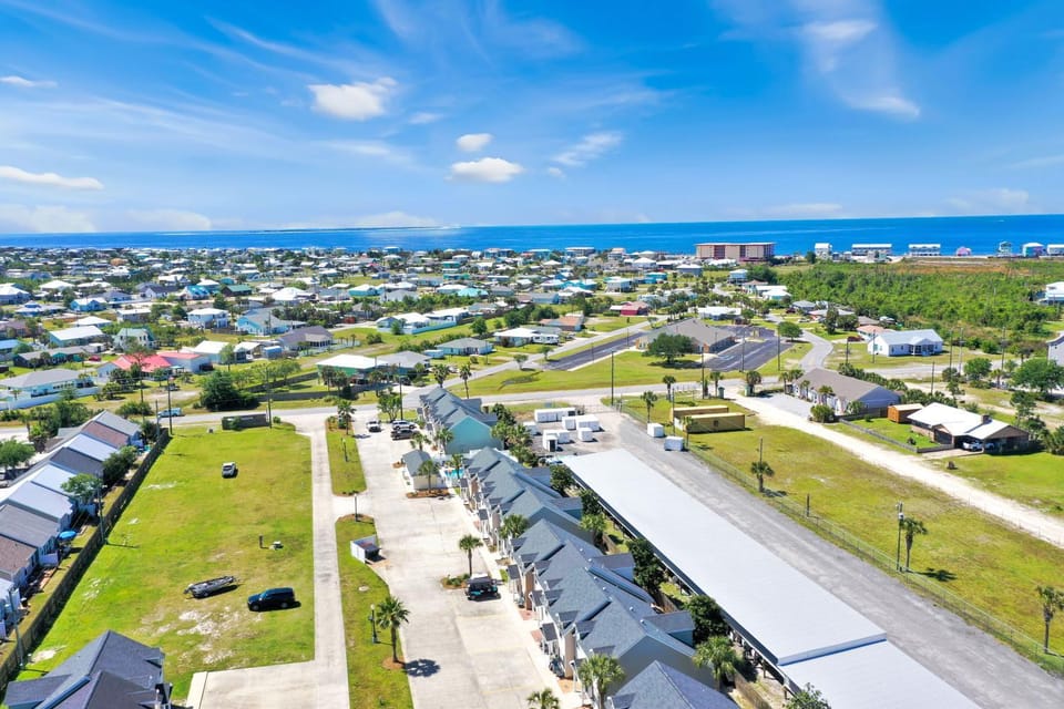 The Palms 2B by Pristine Property Vacation Rentals House in Mexico Beach