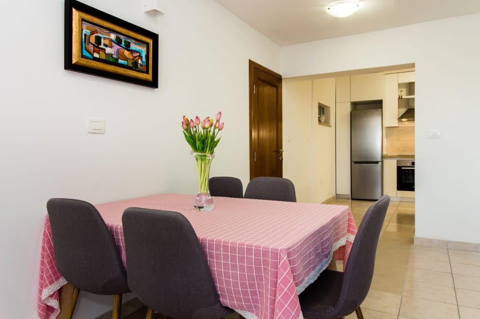 Apartments Leon Apartment in Podstrana