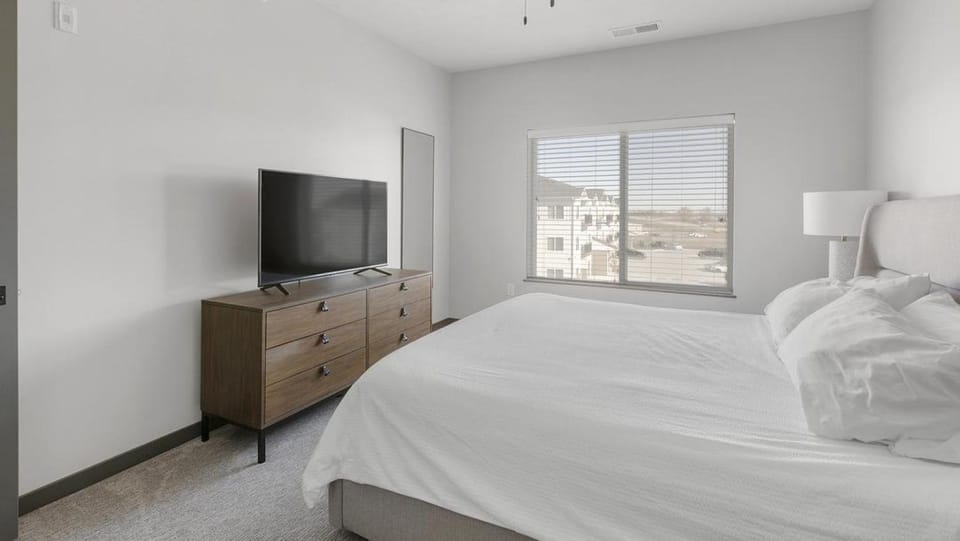 Landing at The Harbor at Valley Shores - 1 Bedroom in Downtown Valley Apartment in Iowa