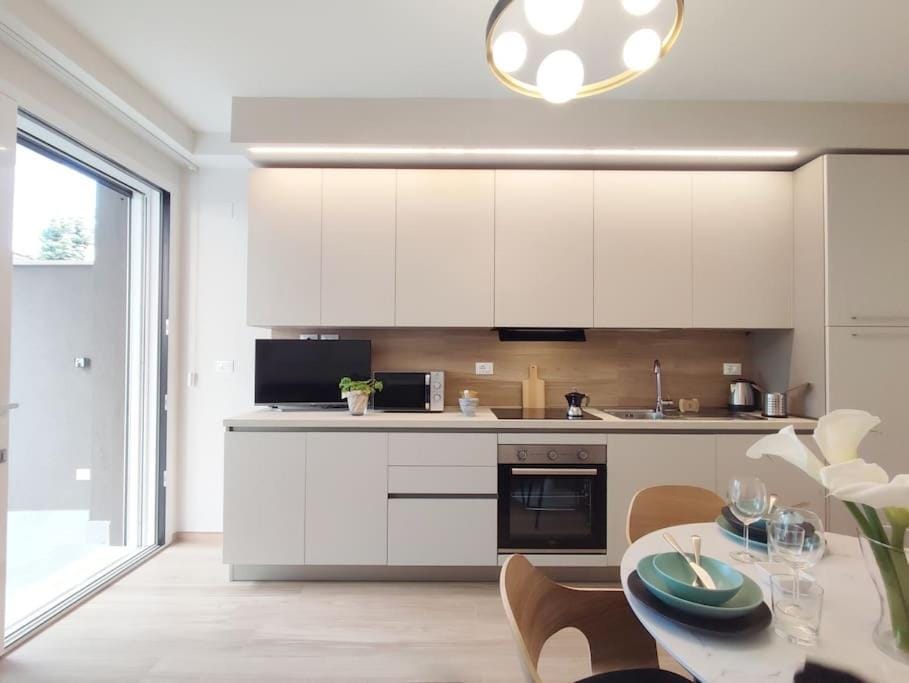 Suite Dream piano terra ampia corte e posto auto Apartment in San Benedetto del Tronto