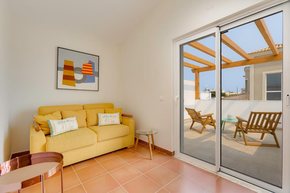 View (from property/room), Balcony/Terrace, Seating area