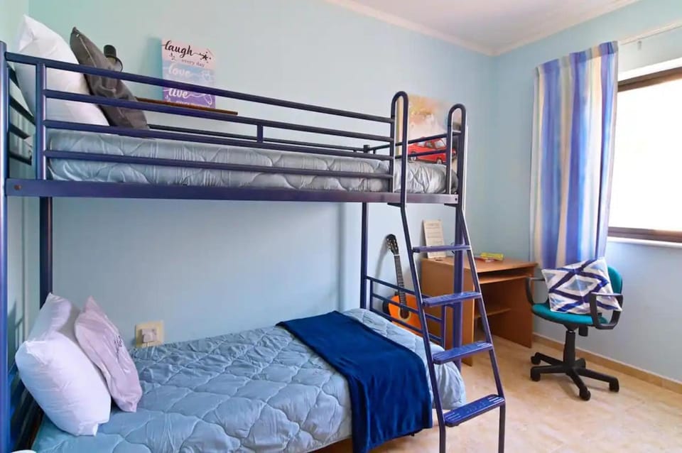 Bed, Photo of the whole room, Bedroom, bunk bed