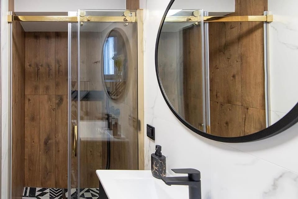 Shower, Bathroom
