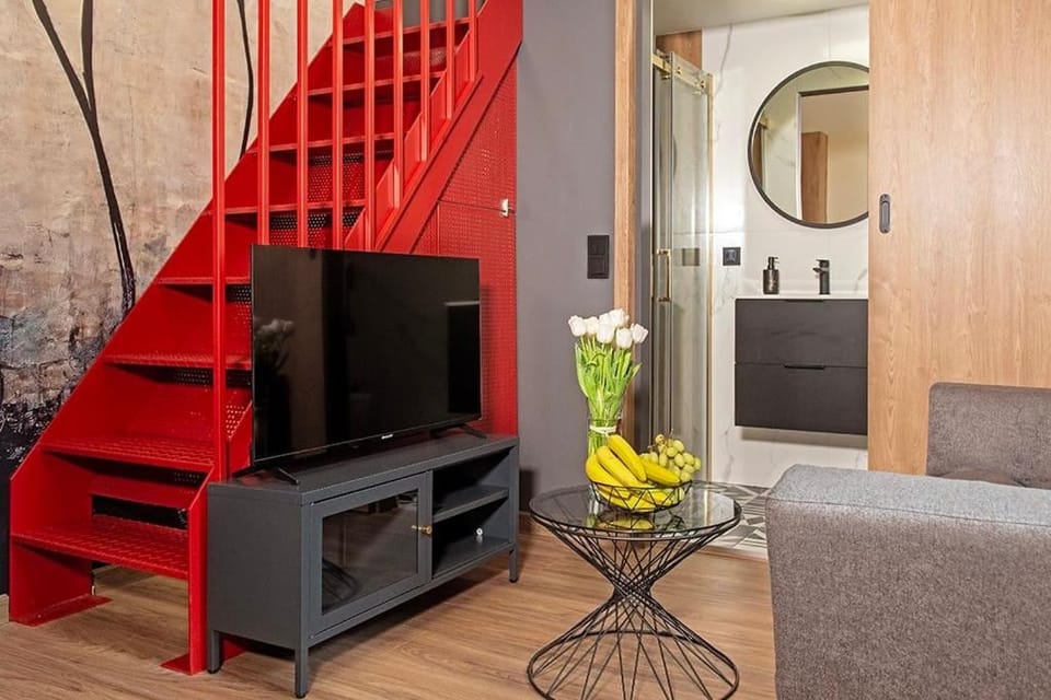 Living room, Seating area, Evening entertainment