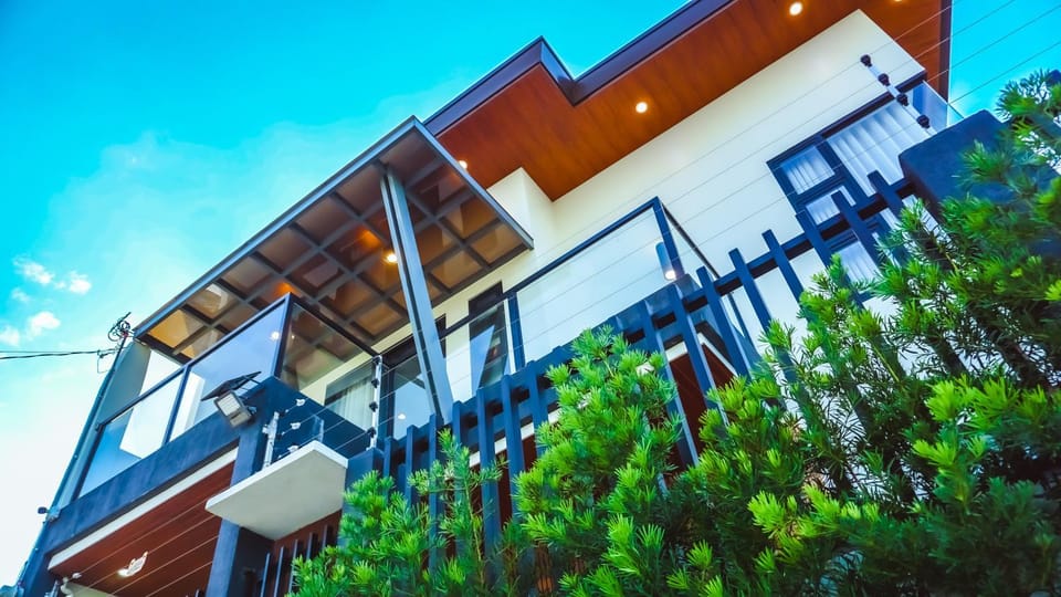 Cozy Pool Villa near SM Pampanga and Sky Ranch Pampanga House in Calabarzon