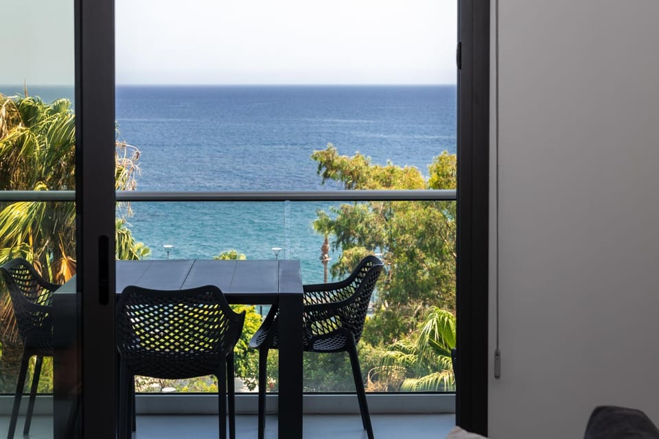 Patio, View (from property/room), Balcony/Terrace, Sea view