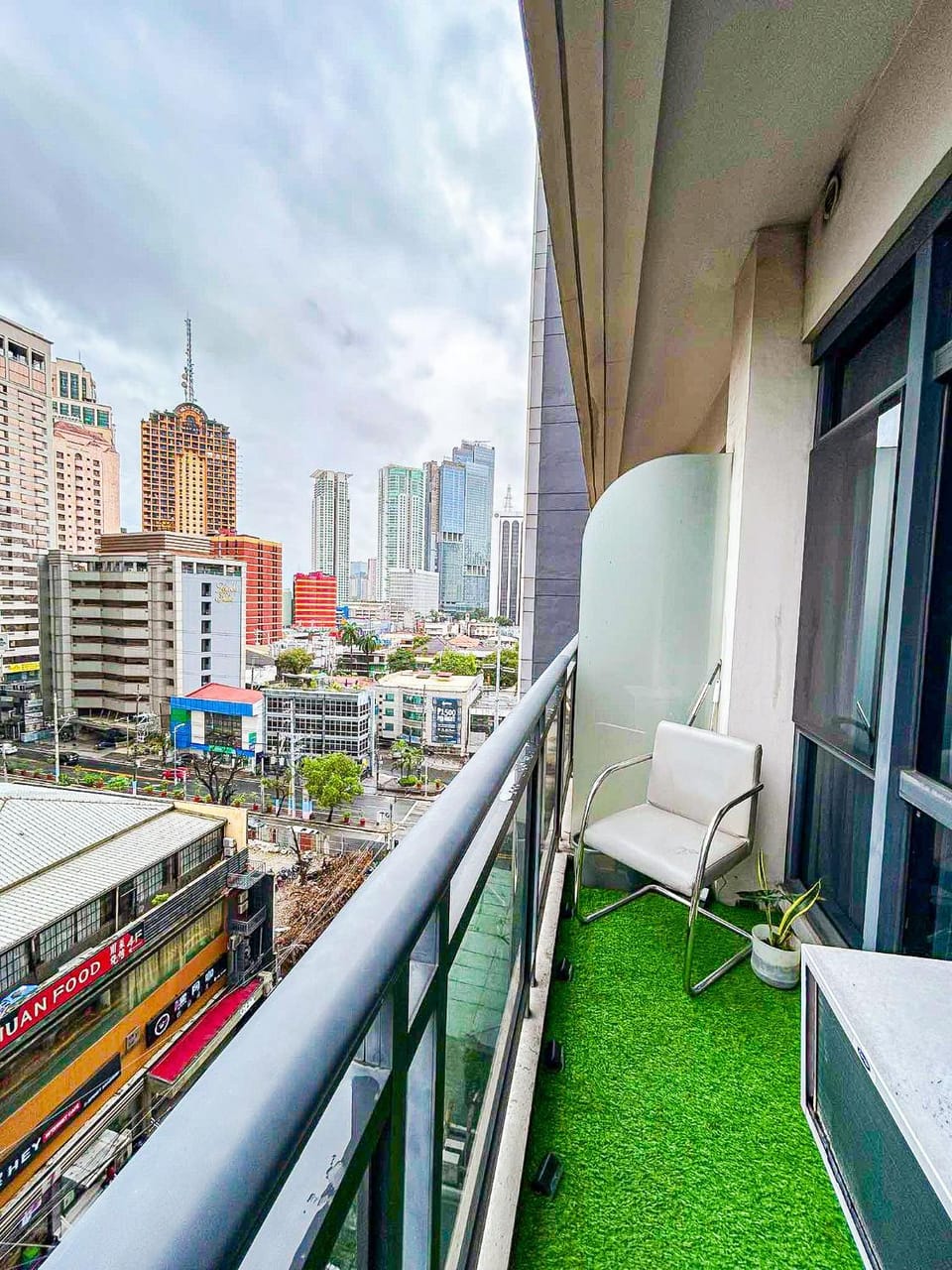 View (from property/room), Balcony/Terrace, City view