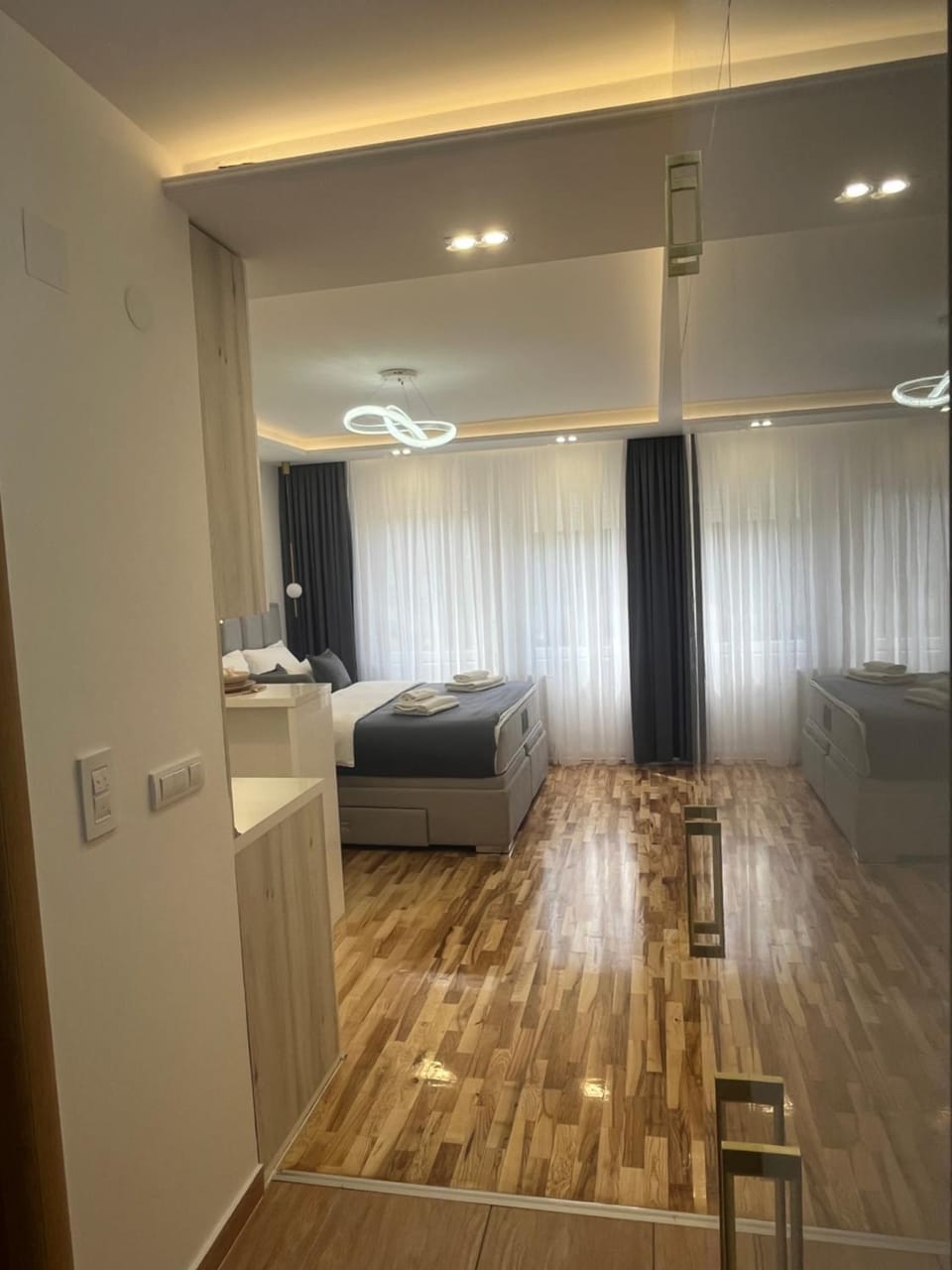 Photo of the whole room, wardrobe