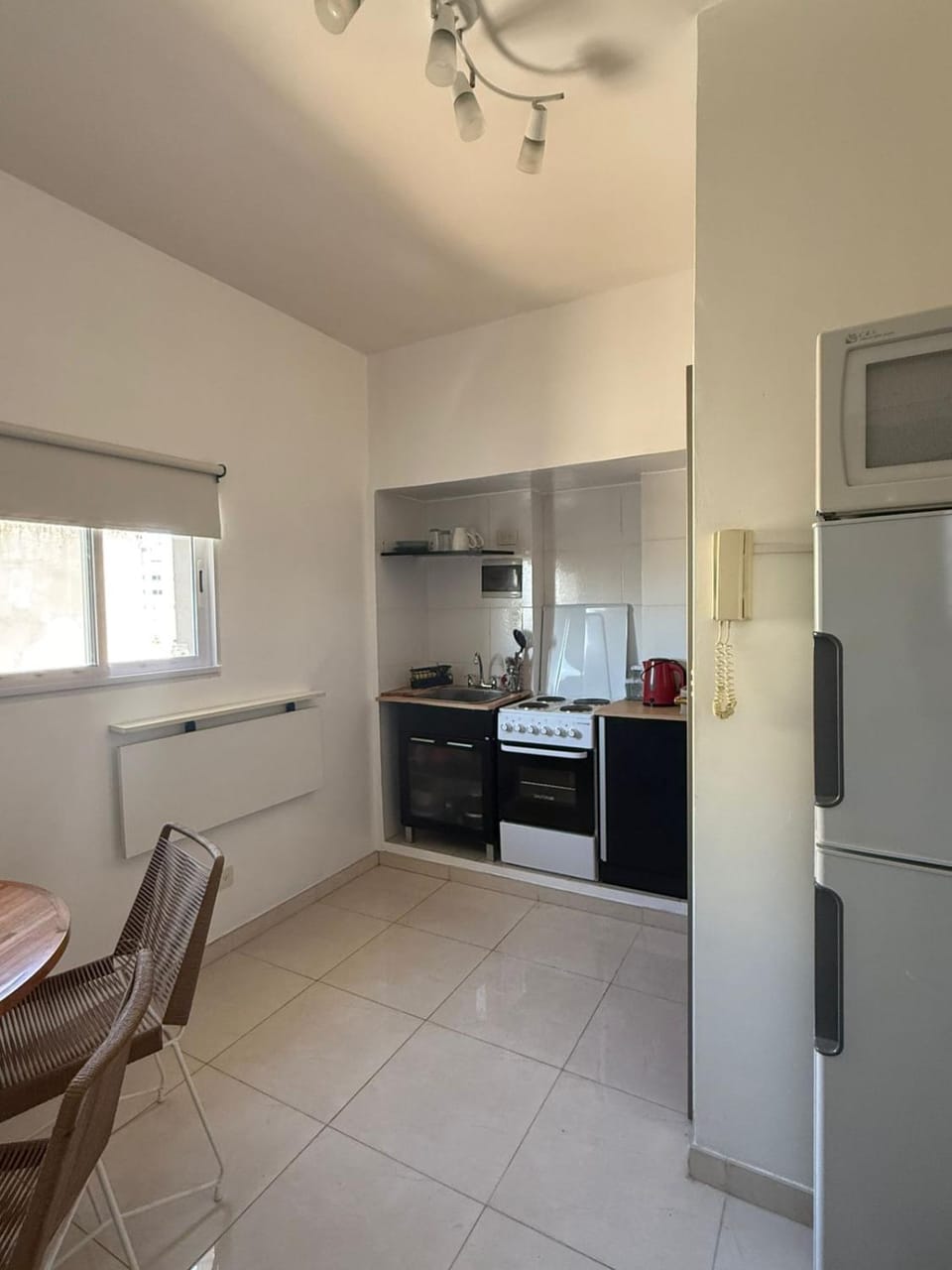 Kitchen or kitchenette, Dining area, oven, stove