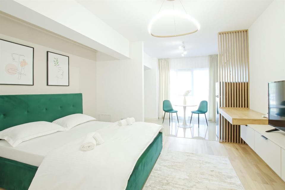 Himson Designer Studio-Self Check-in near Airport & Mall Apartment in Moldova