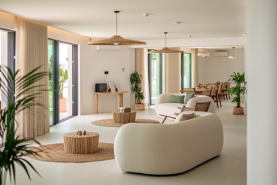 Living room, Internal: Not applicable to any particular room