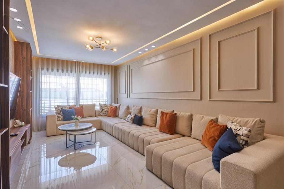 Discover Casablanca Stay in our 3-Bed Gem with Parking Apartment in Casablanca