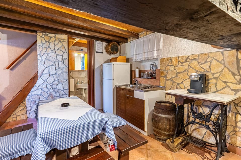 Antique House Orlec House in Primorje-Gorski Kotar County