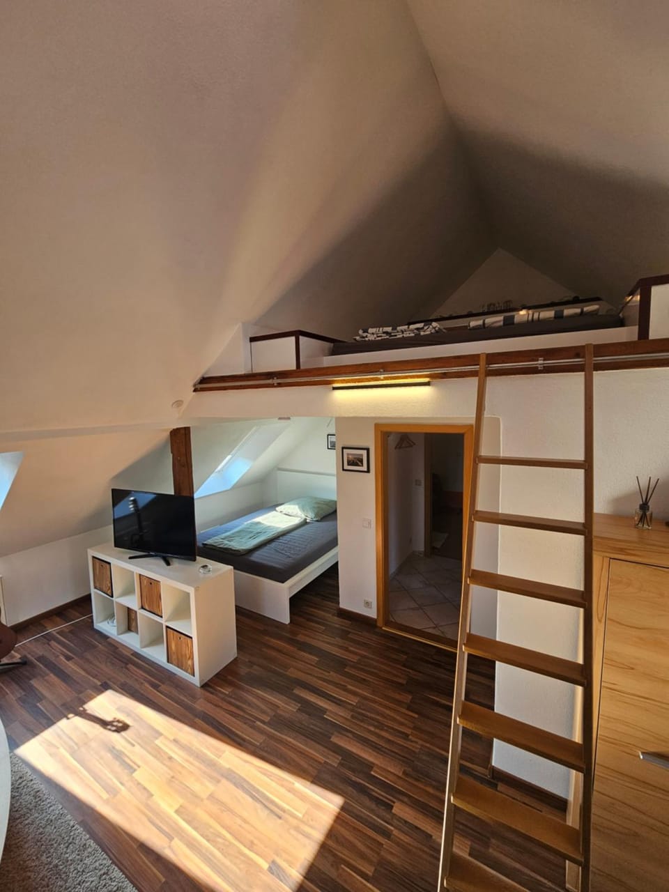 TV and multimedia, Photo of the whole room, Bedroom, bunk bed